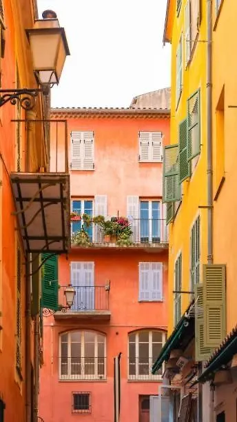 Evasion Romantique Sous Les Toits Au Coeur Du Vieux Nice